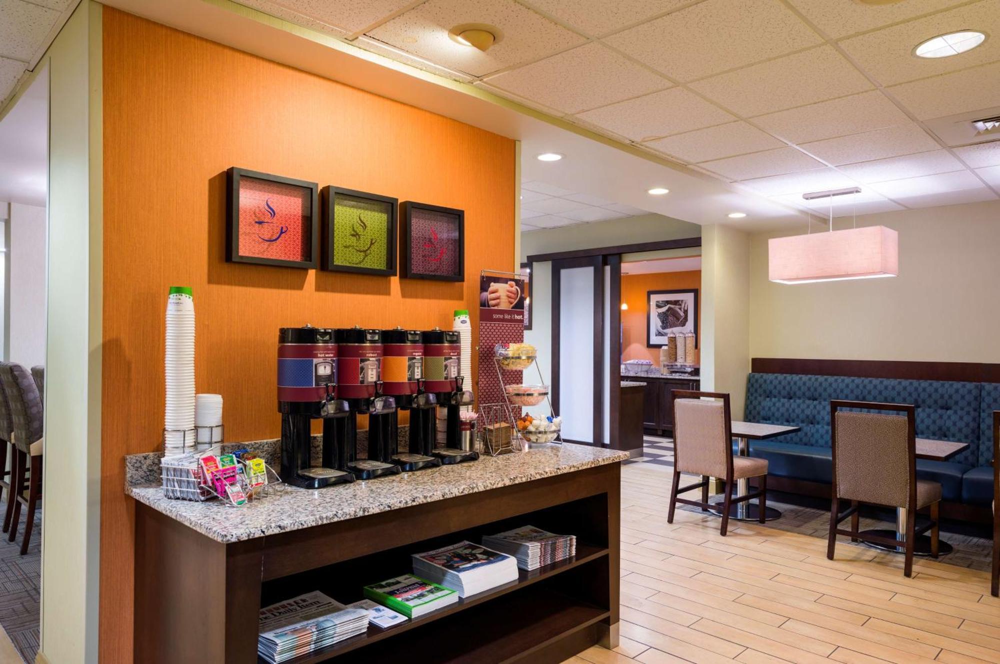Hampton Inn Danville Extérieur photo